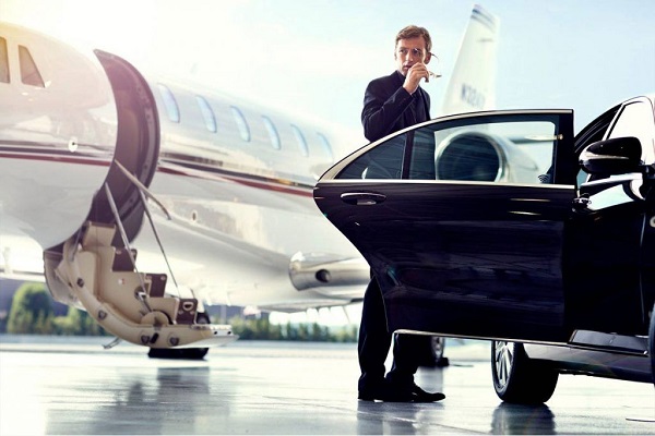 Car Service Atlanta chauffeur service at Dekalb Peachtree PDK Airport